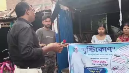 তেহট্ট ২: প্রশাসনিক চাপে পলশুন্ডায় বন্ধ করে দেয়া হলো কৃতি ছাত্র-ছাত্রীদের সংবর্ধনা অনুষ্ঠান, বাড়ি বাড়ি পৌঁছে দেয়া হলো সংবর্ধন