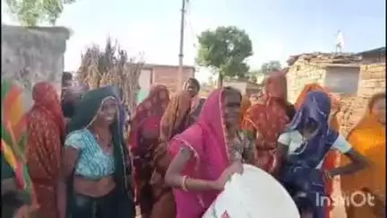 कराहल: पनवाड़ा गांव की बस्तियों में पानी की भारी किल्लत, कड़ी धूप में दूर-दराज से पानी लाने को मजबूर महिलाएं #jansamasya