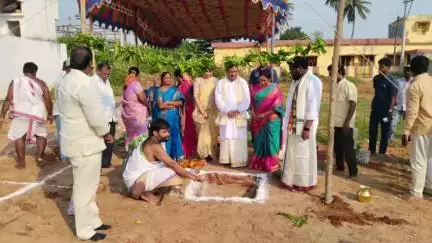 పెద్దాపురంలో తెలుగుదేశం పార్టీ కార్యాలయానికి శంకుస్థాపన చేసిన ఎమ్మెల్యే రాజప్ప.