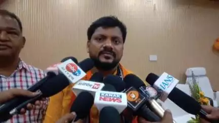 କେନ୍ଦ୍ରାପଡା: ମୁଖ୍ୟମନ୍ତ୍ରୀଙ୍କ କେନ୍ଦ୍ରାପଡ଼ା ଗସ୍ତ ସମ୍ପର୍କରେ ଜିଲାପାଳଙ୍କ କାର୍ଯ୍ୟାଳୟରେ ପ୍ରତିକ୍ରିୟା ରଖିଲେ ମହାକାଳପଡ଼ା ବିଧାୟକ ଦୁର୍ଗାପ୍ରସନ ନାୟକ