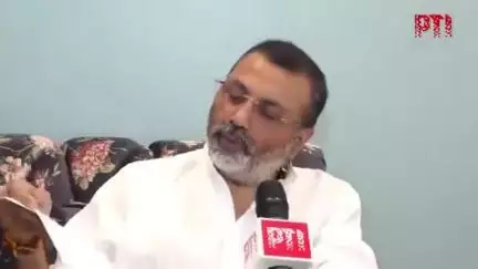 भारतीय सेना कोई भी मूवमेंट करती है तो उसे पंद्रह दिन पहले पाकिस्तान को सूचित करना आवश्यक था, ऐसा एग्रीमेंट कांग्रेस ने