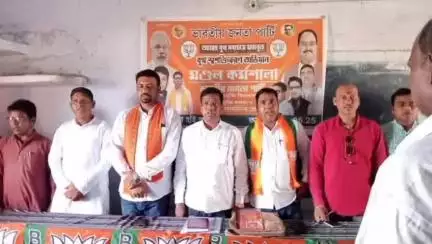 ঝালদা ১: শশতে বিজেপির বুথ স্বশক্তিকরণ মন্ডল কর্মশালা আয়োজিত হলো, উপস্থিত জেলা সভাপতি
