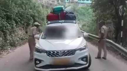 पिथौरागढ़: नशे में वाहन चलाने वाले चालक को पुलिस ने झूलाघाट क्षेत्र से किया गिरफ्तार