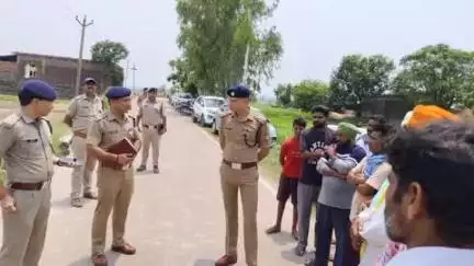 रुद्रपुर: जिले के एसएसपी मणिकांत मिश्रा ने नानकमत्ता में बाढ़ प्रभावित क्षेत्रों का किया निरीक्षण, अधिकारियों को दिए दिशा-निर्देश