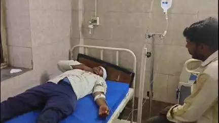 नीमच नगर: बराड़ा गांव में रास्ते को लेकर दो पक्षों में विवाद, एक पक्ष ने पत्थरों से किया हमला, पिता-पुत्र घायल