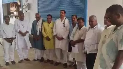 पतरघट: पतरघट प्रखंड में राजद नेता के निधन पर शोक संवेदना सभा का आयोजन
