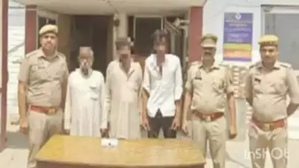 बिजनौर: गांव शीमला खुर्द में जुआ खेलते हुए पुलिस ने तीन अभियुक्तों को किया गिरफ्तार