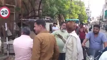 खंडवा नगर: खंडवा: झमराल मोहल्ले में ट्रांसफार्मर लगाने का स्थानीय लोगों ने किया विरोध