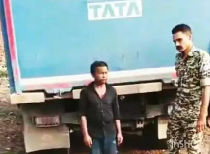 चितरंगी: चितरंगी पुलिस टीम ने कर्थुआ से गुर्जर ढाबा के पास रेत से भरा एक हाईवा वाहन ज़ब्त किया