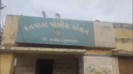 દાહોદ: દાહોદ દર્પણ રોડ અને ભીટોડી હાઇવે ખાતેથી પોલીસે વિદેશી દારૂ જપ્ત કર્યો