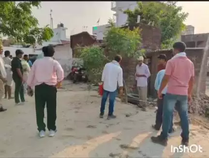टांडा: टांडा में 28 तालाब और खलिहान की जमीन पर कार्रवाई, एसडीएम के आदेश पर राजस्व टीम ने अतिक्रमण हटाने का अभियान शुरू किया