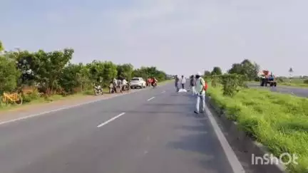 ఎర్రగుట్ట గ్రామ సమీపంలో జాతీయ రహదారిపై గుర్తు తెలియని వాహనం ఢీకొని వృద్ధుడు మృతి