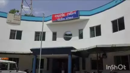 આણંદ શહેર: લોટીયા ભાગોળ માનિયાની ખાણ પાસે જુગાર રમતા સાત શખ્સો ઝડપાયા