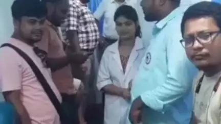 জলপাইগুড়ি: হুমাইপুর প্রকাশ ফাউন্ডেশনের জলপাইগুড়িতে স্বেচ্ছায় রক্তদান শিবিরে উদ্দীপনা