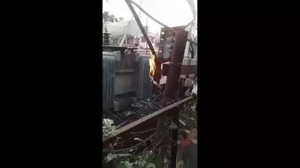 কৈলাশহর: কৈলাসহর পাইতরবাজার এলাকায় বৈদ্যুতিক ট্রান্সফমারের মধ্যে প্রায় সময় আগুন লেগে যায় #jansamasya