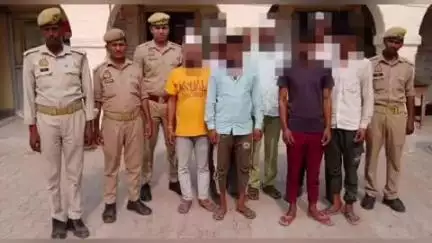 दातागंज: थाना कादरचौक पुलिस ने शांति व्यवस्था भंग करने के आरोप में 8 अभियुक्तों को किया गिरफ्तार