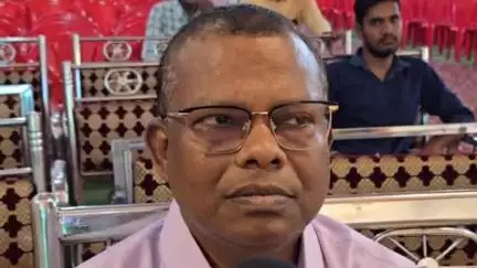 कुरई: सिवनी में जारी विकसित कृषि संकल्प अभियान के बारे में किसान कल्याण विभाग के उपसंचालक एस.के. धुर्वे ने दी जानकारी