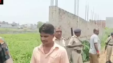 रक्सौल: शहर के कोईरिया टोला स्थित रामेश्वर फल मंडी के समीप बरामद हुआ एक अज्ञात शव