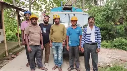 বারাসাত ১: দত্তপুকুর ইলেকট্রিক সাপ্লাই অফিসে চালু হলো নাইট পরিষেবা, দুর্ভোগ কমবে সাধারণ মানুষের