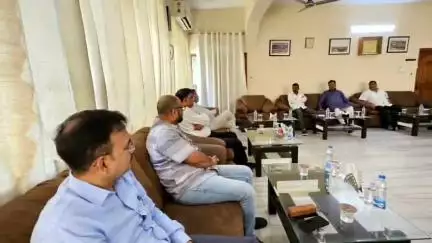 हज़ारीबाग: केरेडारी में सांसद मनीष जायसवाल ने एनटीपीसी से जुड़े मुद्दों पर चर्चा कर जनहित में मांग रखी