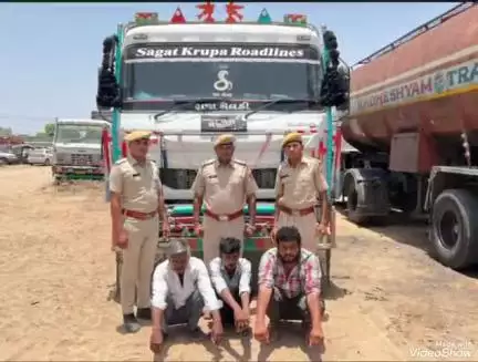 जालौर: जालौर पुलिस ने 30 टन अवैध बजरी से भरे डंपर को किया ज़ब्त, तीन आरोपी गिरफ्तार
