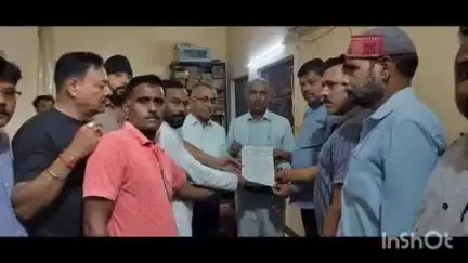तुलसीपुर: उत्तर प्रदेश उद्योग व्यापार प्रतिनिधि मंडल इकाई तुलसीपुर ने विद्युत कटौती समस्या को लेकर दिया मांग पत्र