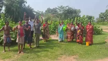 कुंडहित: सिमुलकोंदा के ग्रामीण 2 किलोमीटर दूर से पानी लाने को मजबूर