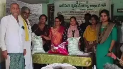 దర్శి: ముండ్లమూరు మండలంలో వికసిత్ కృషి సంకల్ప అభియాన్ కార్యక్రమంలో భాగంగా ప్రభుత్వ పథకాలపై అవగాహన