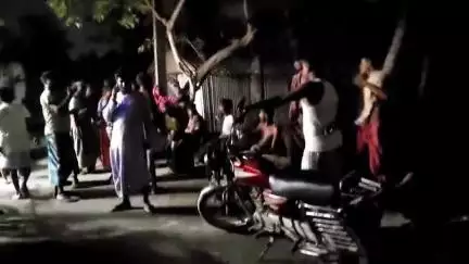 ক্যানিং ২: পারিবারিক অশান্তির জেরে সালিশি সভা জীবনতলার অন্তর্গত পাতিখালীতে