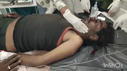 भीलवाड़ा: मांडल हाइवे पर दो बाइकों की आपस में जोरदार भिंडत, हादसे में एक बाइक सवार घायल, हायर सेंटर किया रेफर