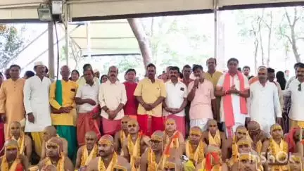 धार: यज्ञोपवीत संस्कार में बटुकों को पात्र वितरण, सर्व ब्राह्मण समाज की पहल