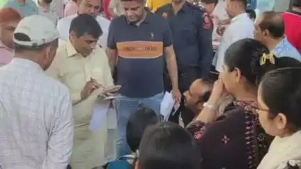 पानीपत: पानीपत पीडब्ल्यूडी रेस्ट हाउस में शिक्षा मंत्री महिपाल ढांडा ने लगाया जनता दरबार, लोगों की सुनी समस्याएं