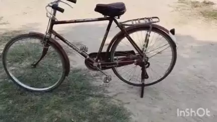 हर्रैया: दुबौलिया थाना के सैफाबाद तटबंध पर जांच करने पहुंचे थानाध्यक्ष, नदी में कल मिला था एक व्यक्ति का शव