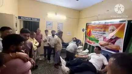 पिथौरागढ़: पिथौरागढ़ की स्थानीय विधायक मयूख के जन्मदिवस पर कार्यकर्ताओं ने जिला अस्पताल में किया रक्तदान