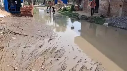 अरियरी: भोजडीह गढ़ में बारिश से जलजमाव, पांच वर्षों से जूझ रहे ग्रामीण
#jansamasya