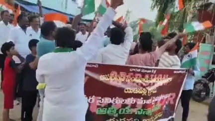 గిద్దలూరు: రాచర్ల మండలం యడవల్లి గ్రామంలో ఆపరేషన్ సింధు విజయవంతం కావడంపై ర్యాలీ నిర్వహించిన మాజీ సైనికులు