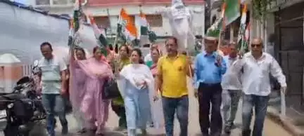 कोटद्वार: कोटद्वार में महिलाओं पर हो रहे अत्याचार और दुष्कर्म की घटनाओं को लेकर कांग्रेसियों ने किया प्रदर्शन