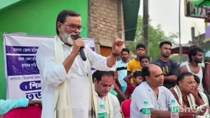 হরিশ্চন্দ্রপুর ২: বৈজনাথপুর এলাকায় রাস্তার কাজের শিল্যানাস করলেন প্রতিমন্ত্রী সহ জনপ্রতিনিধিরা