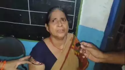 महराजगंज: पुरानी बाजार में युवक की हत्या के बाद, पीड़ित की मां ने दोषियों पर कार्रवाई की मांग की