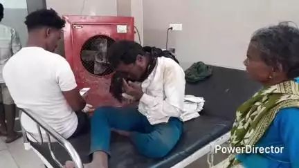 उमरेठ: बिजोरी में बाइक सवार पेड़ से टकराया, गंभीर चोटें आने पर छिंदवाड़ा रेफर