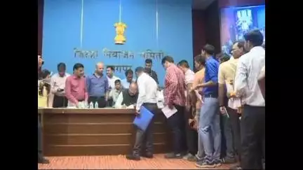 नागपूर ग्रामीण: वैद्यकीय मदतीच्या अर्जावर नियमांनुसार तात्काळ कार्यवाही व्हावी : पालकमंत्री चंद्रशेखर बावनकुळे