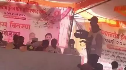गंगाखेड: सिरसम येथे पहिल्या राज्यस्तरीय ड्रॅगन बोट पुरुष व महिला अजिंक्यपद स्पर्धेचे आमदार गुट्टे यांच्या हस्ते बक्षीस वितरण