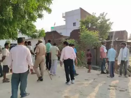 आलापुर: किछौछा में चैयरमैन के प्रयास से शुरू हुआ अभियान, राजस्व टीम ने तालाब और खलिहान की भूमि का किया सीमांकन