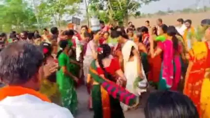 సిర్పూర్ టి: దుబ్బగుడా గ్రామంలో ఘనంగా పోచమ్మ బోనాలు. ప్రత్యేక పూజలు చేసి మొక్కులను చెల్లించుకున్న గ్రామ ప్రజలు