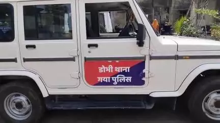 डोभी: डोभी बाईपास से अवैध बालू से लदा ट्रैक्टर जब्त, चालक फरार