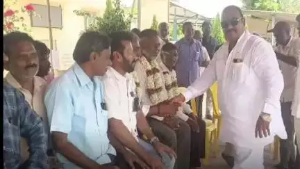 పాణ్యం సిమెంట్ ఫ్యాక్టరీ కార్మికుల కు సంఘీభావం తెలిపిన టిడిపి నేతలు