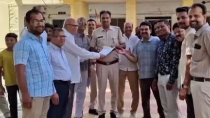 पचपहाड़: भवानीमंडी में जैन श्वेतांबर समाज ने संतों पर हमले के विरोध में सौंपा ज्ञापन