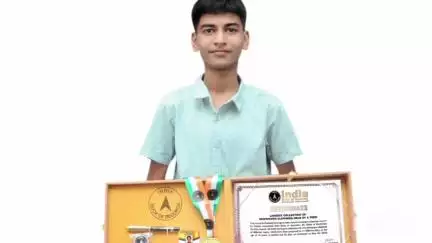 ભાણવડ: ભાણવડ 15 વર્ષનાં વેદાંતે અખબાર ક્લિપિંગ્સનો સૌથી મોટો સંગ્રહ બનાવી રેકોર્ડ સર્જયો; 5101 અખબાર ક્લિપિંગ્સનો સંગ્રહ કર્યો