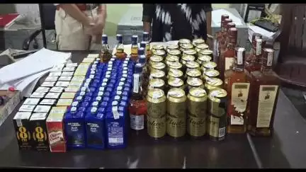 गया टाउन सीडी ब्लॉक: पुलिस कार्यालय के पीछे 20 मई को राकेश चायवाले से 119 बोतल शराब बरामद, उत्पाद आयुक्त ने कहा जल्द होगी गिरफ्तारी