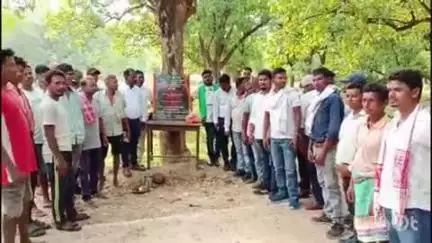 खूंटपानी: कोटसोना में विधायक और सांसद प्रतिनिधि ने मुख्यमंत्री ग्राम सड़क योजना का शिलान्यास किया